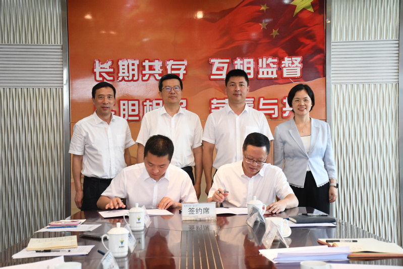 校地同心 双向赋能 学校与市委...